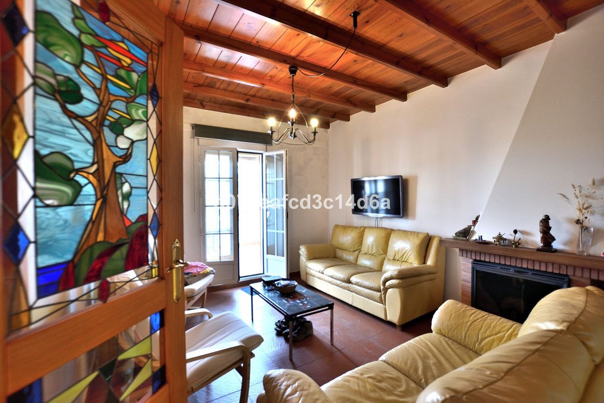 3 Bed Townhouse in Los Prados