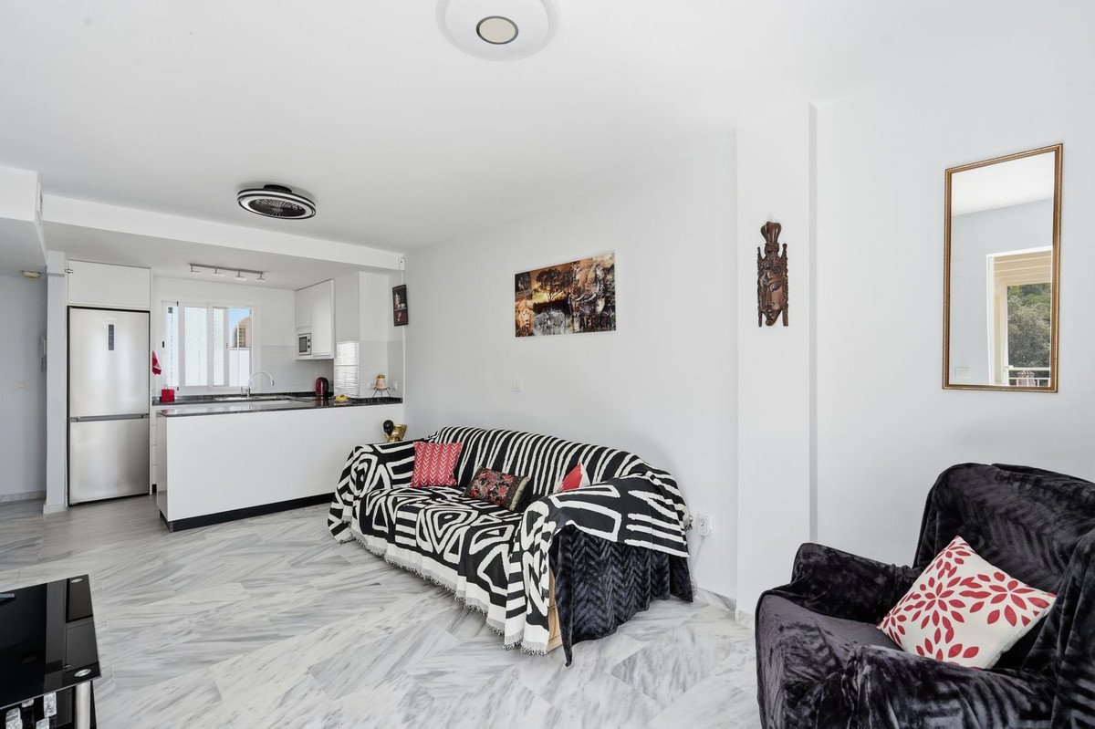 2 Bed Top Floor Apartment in Benalmadena