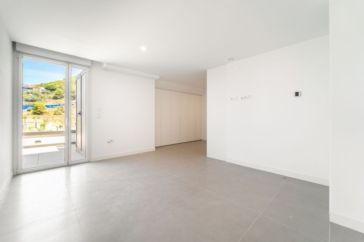 3 Bed Penthouse in Higueron