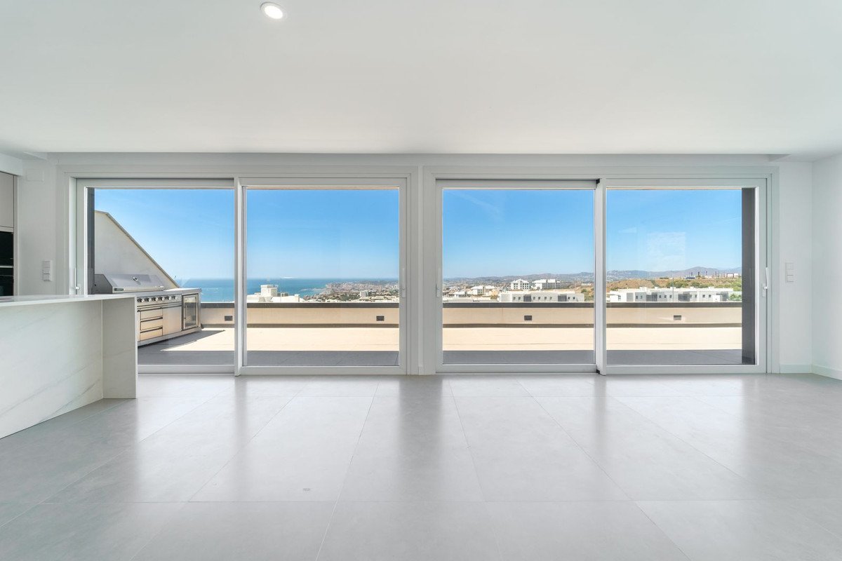 3 Bed Penthouse in Higueron