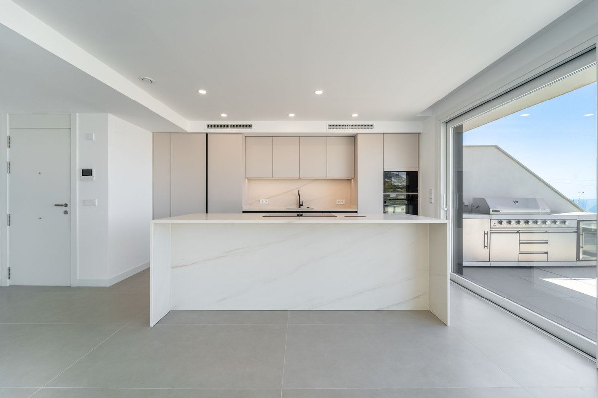 3 Bed Penthouse in Higueron