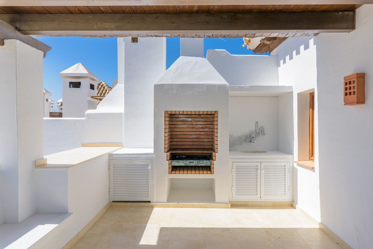 3 Bed Townhouse in El Paraiso