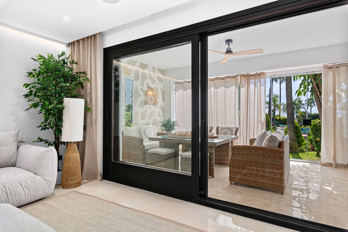 3 Bed Townhouse in El Paraiso