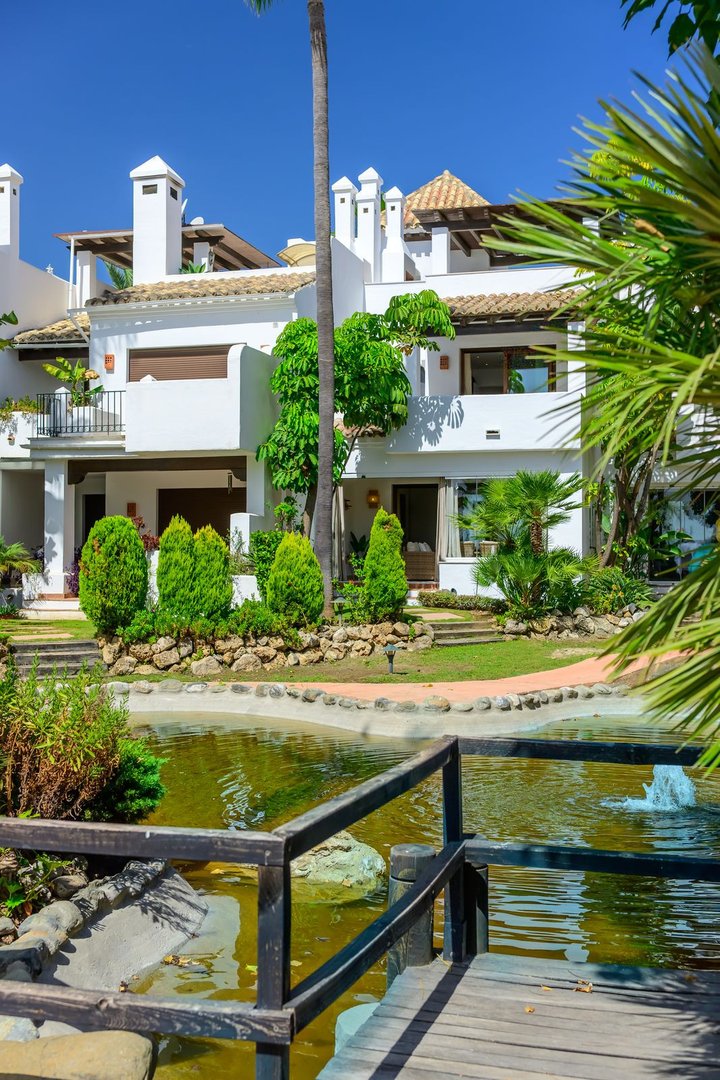 3 Bed Townhouse in El Paraiso