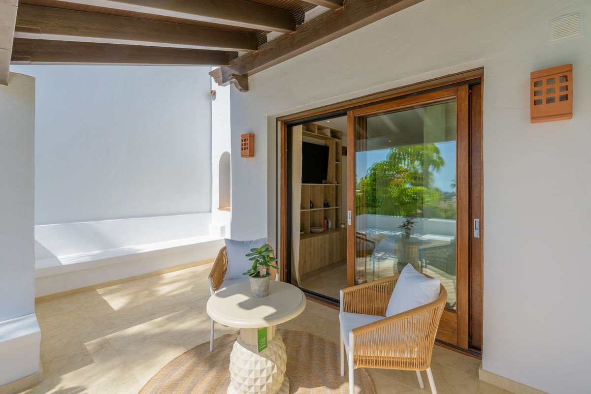 3 Bed Townhouse in El Paraiso