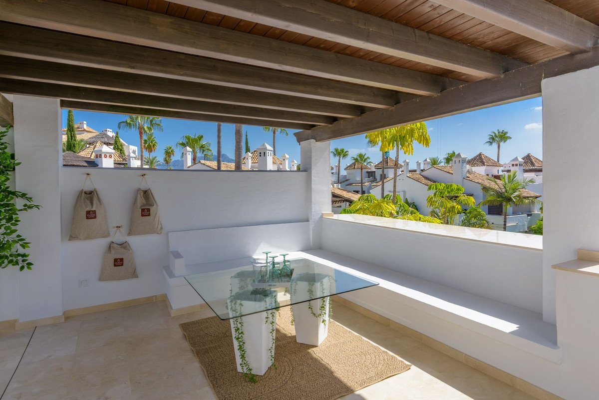 3 Bed Townhouse in El Paraiso