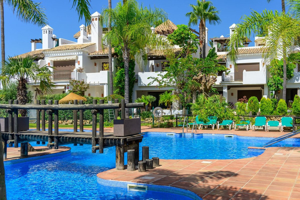 3 Bed Townhouse in El Paraiso