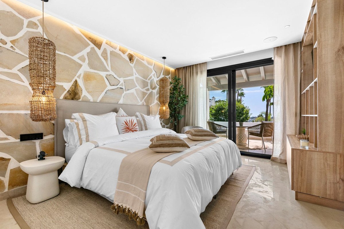 3 Bed Townhouse in El Paraiso