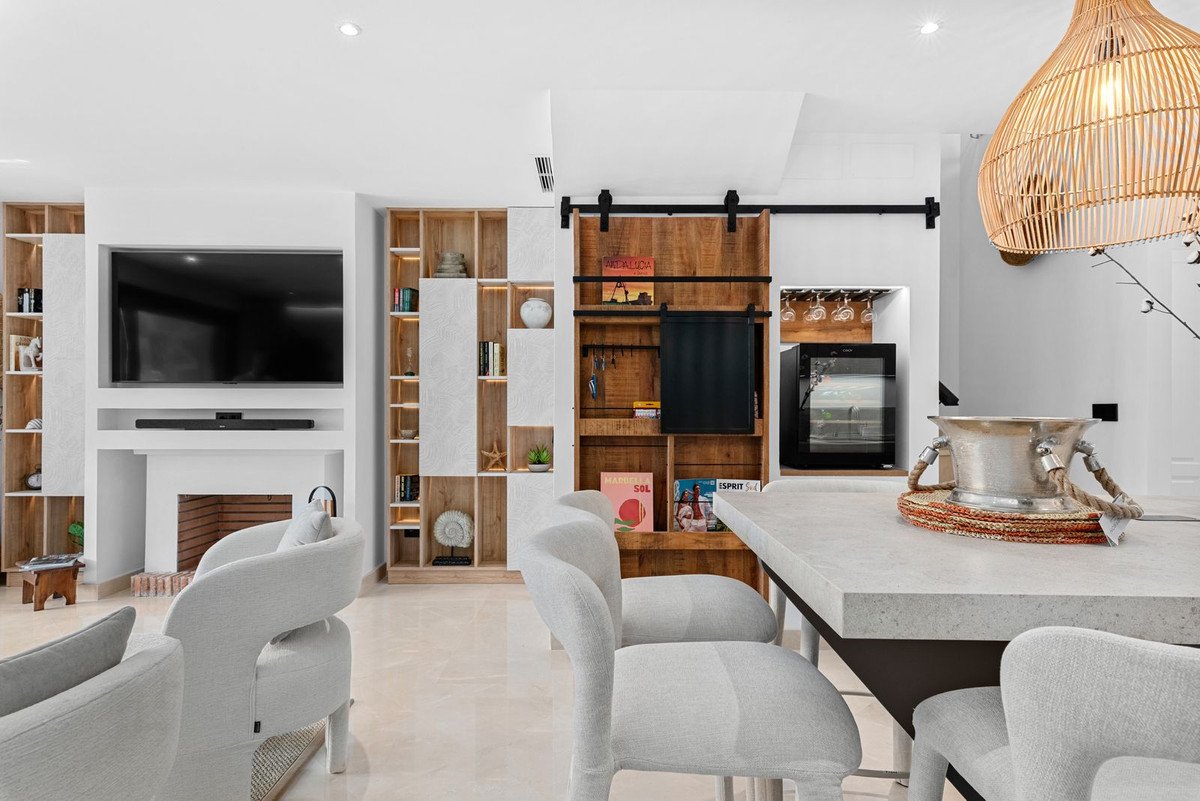 3 Bed Townhouse in El Paraiso