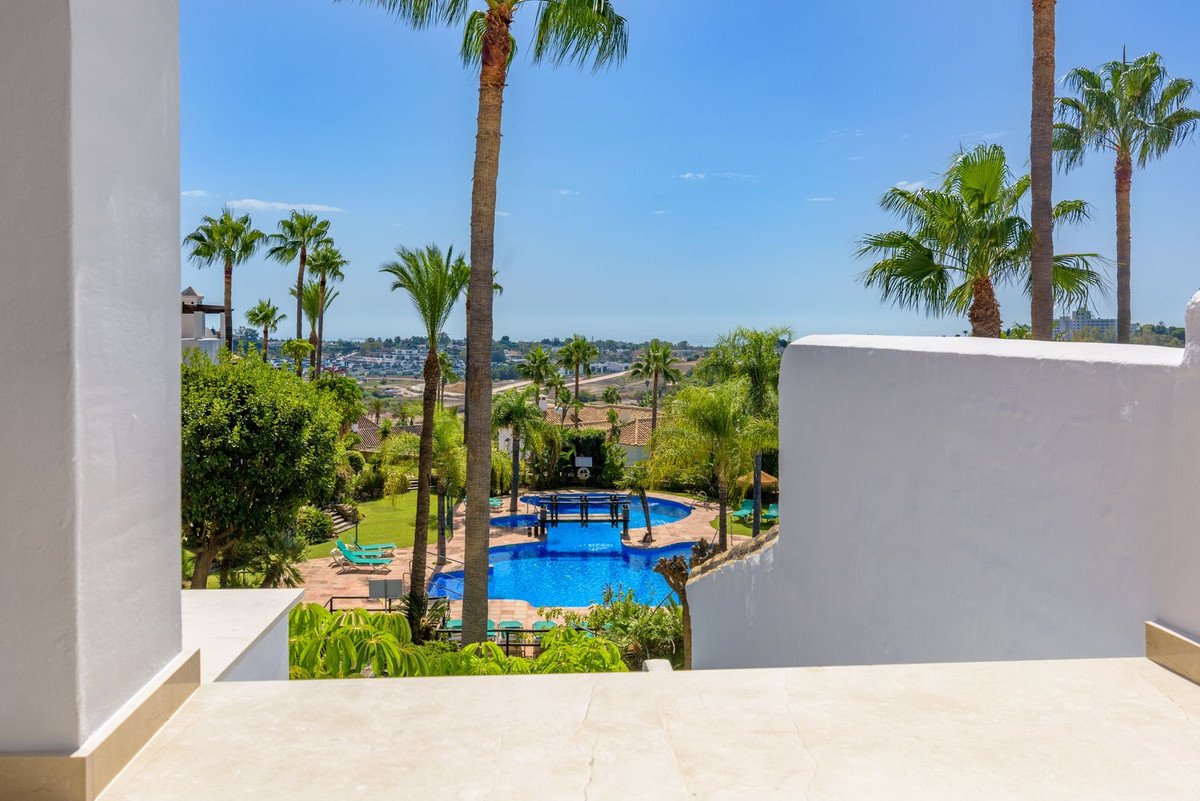 3 Bed Townhouse in El Paraiso
