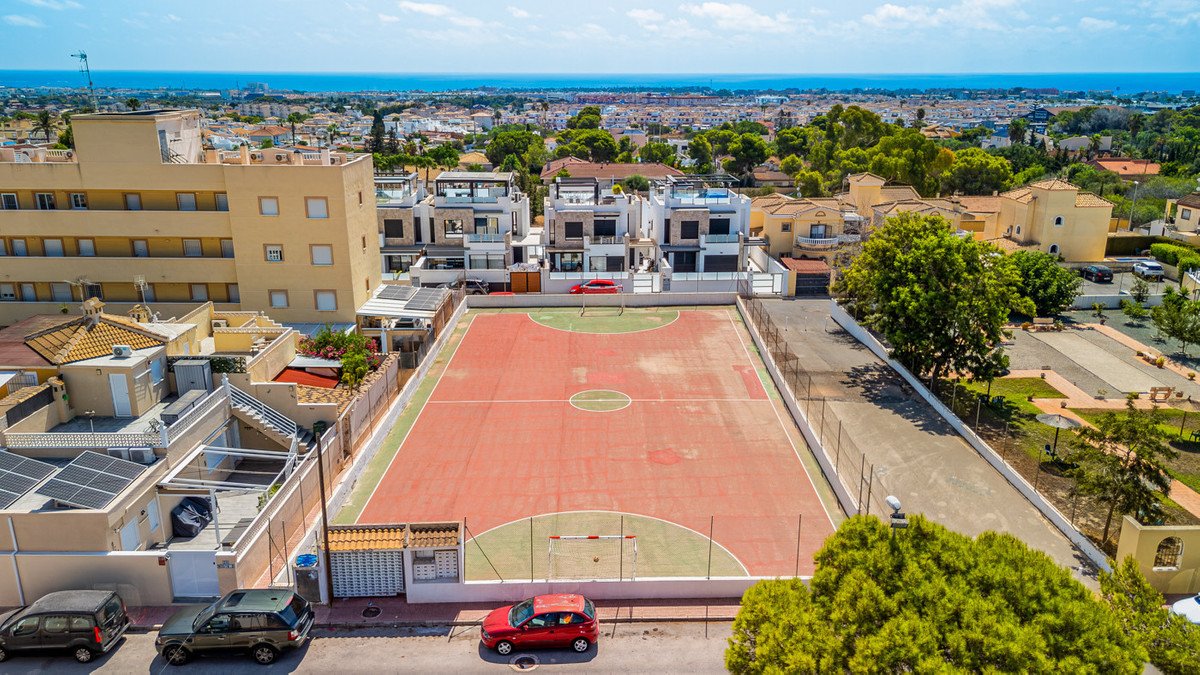 3 Bed Bungalow in Lomas de Cabo Roig