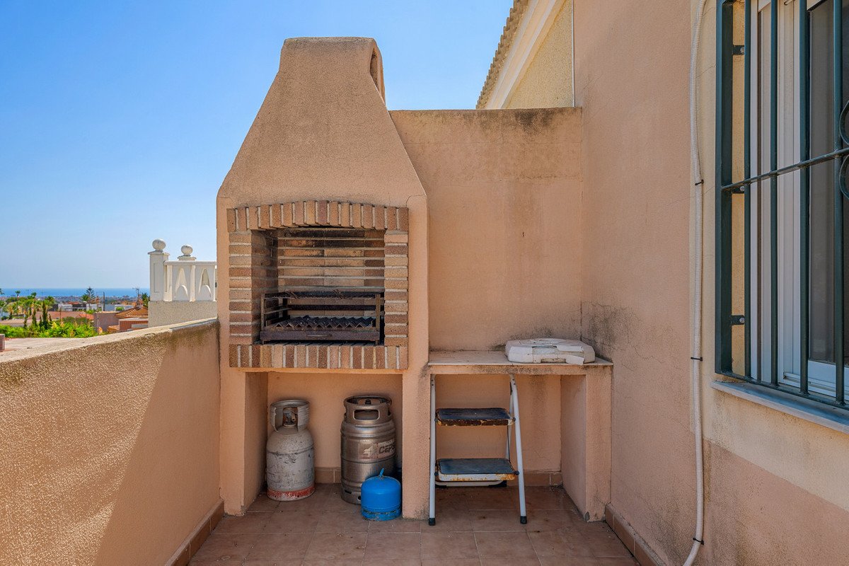 3 Bed Bungalow in Lomas de Cabo Roig