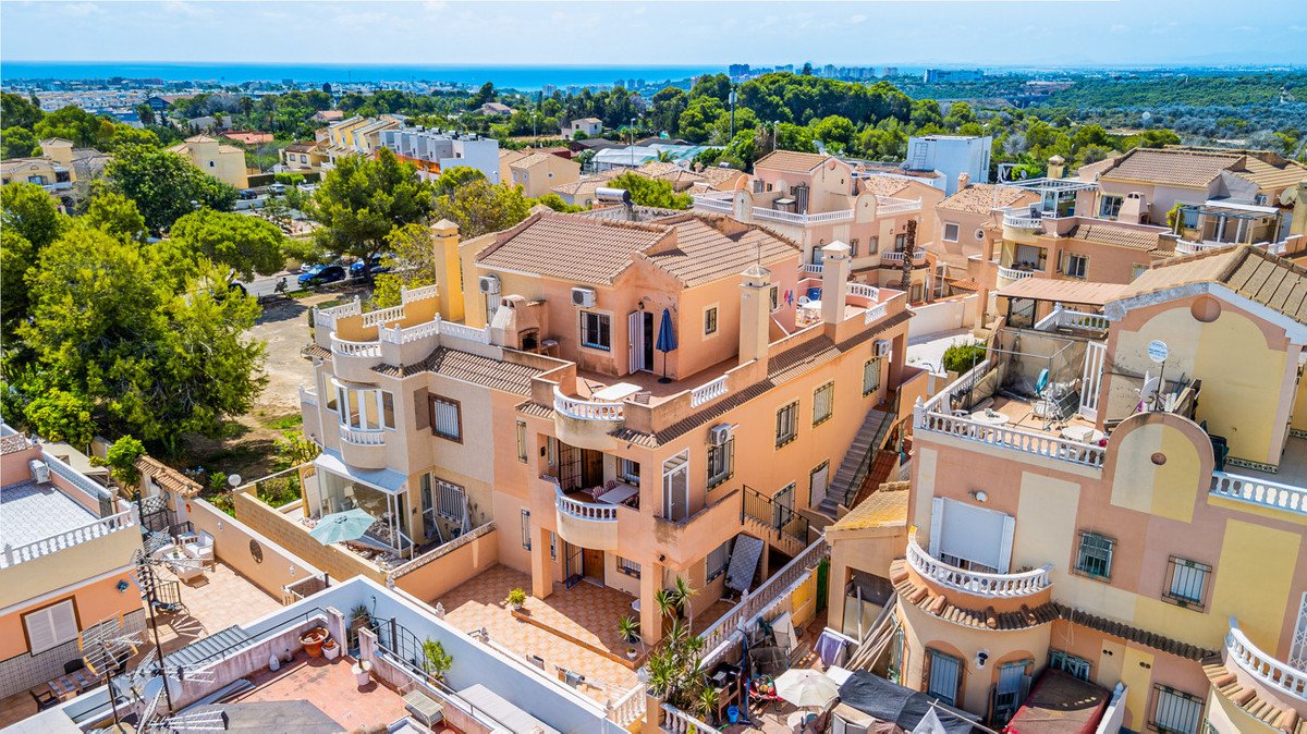3 Bed Bungalow in Lomas de Cabo Roig