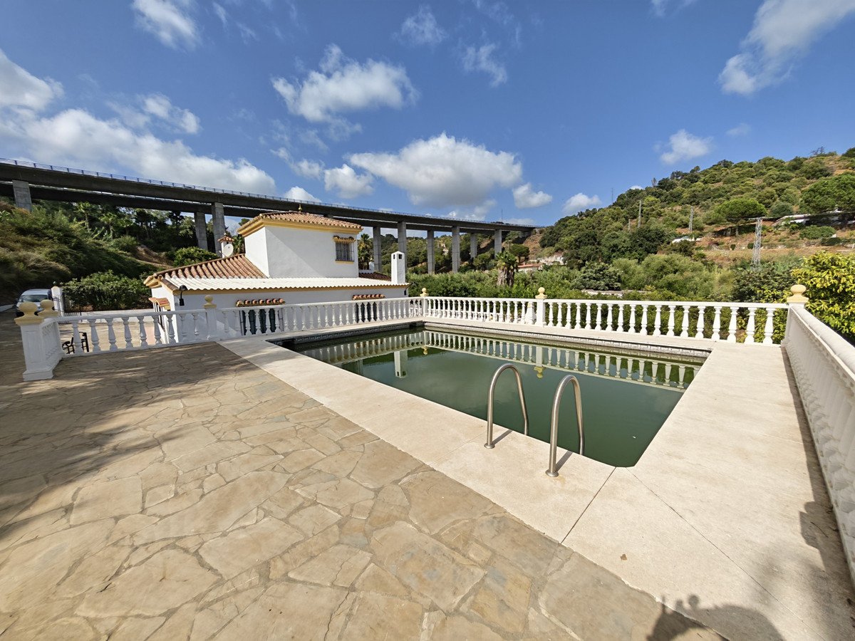 3 Bed Detached Villa in Estepona