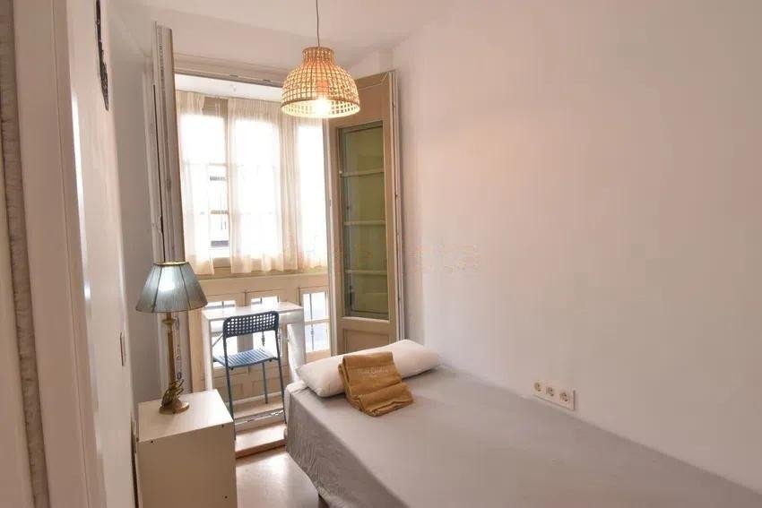 3 Bed Middle Floor Apartment in Málaga