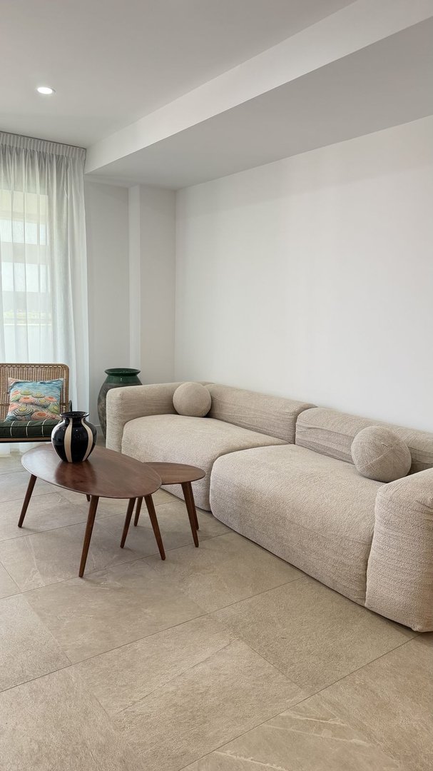 2 Bed Middle Floor Apartment in Estepona