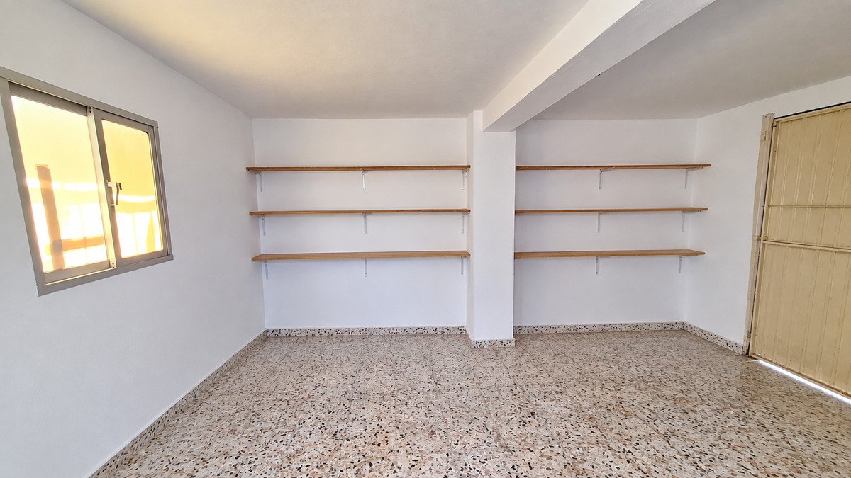 3 Bed Detached Villa in Estepona