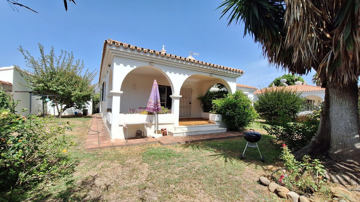 3 Bed Detached Villa in Estepona