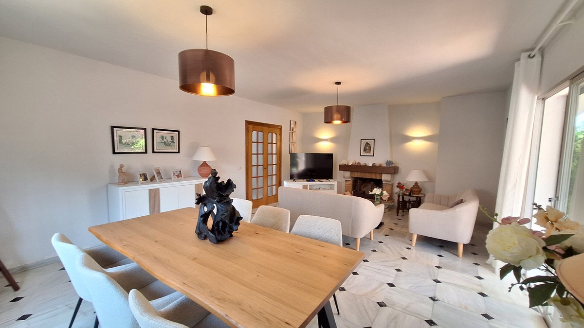 3 Bed Detached Villa in Estepona