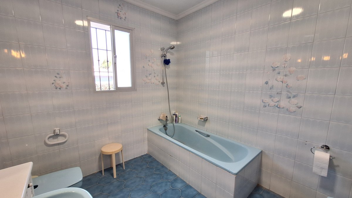 3 Bed Detached Villa in Estepona