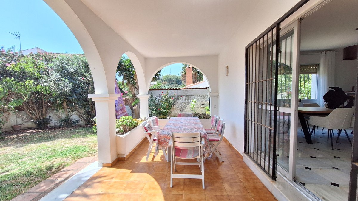 3 Bed Detached Villa in Estepona