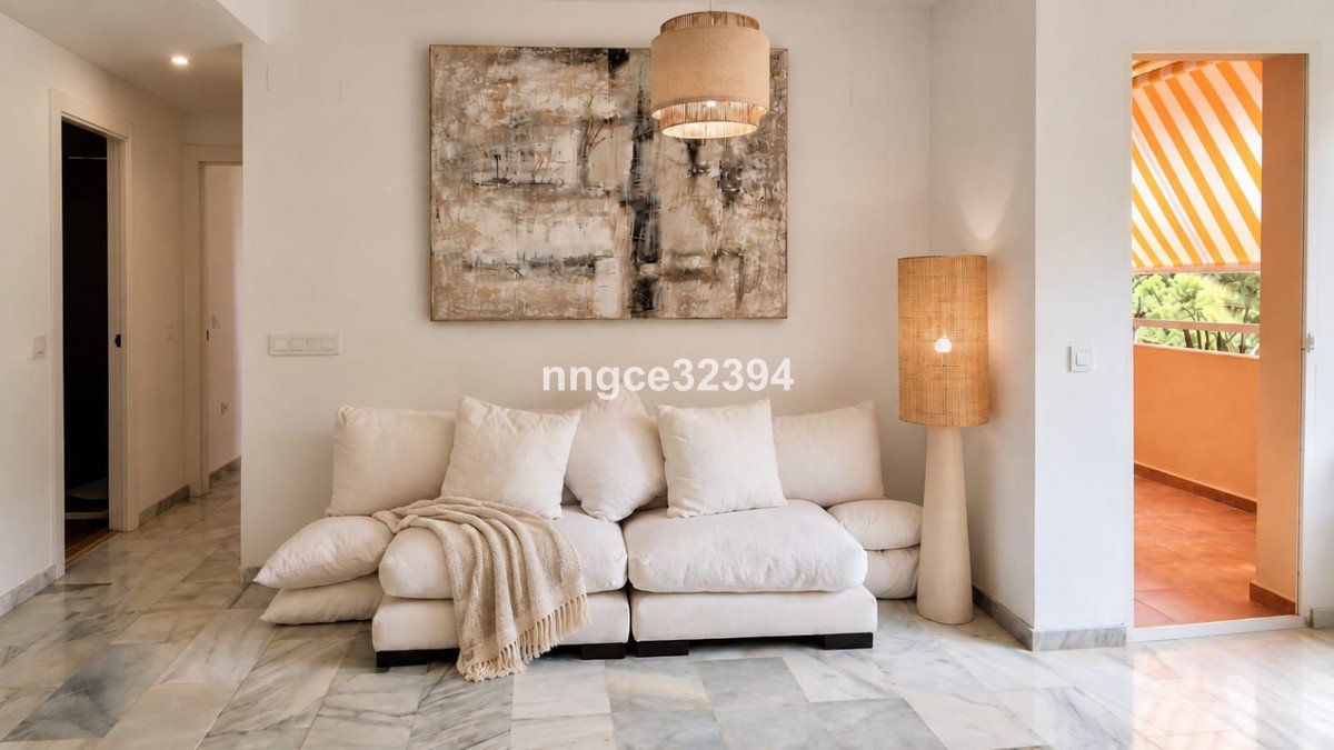 2 Bed Middle Floor Apartment in New Golden Mile