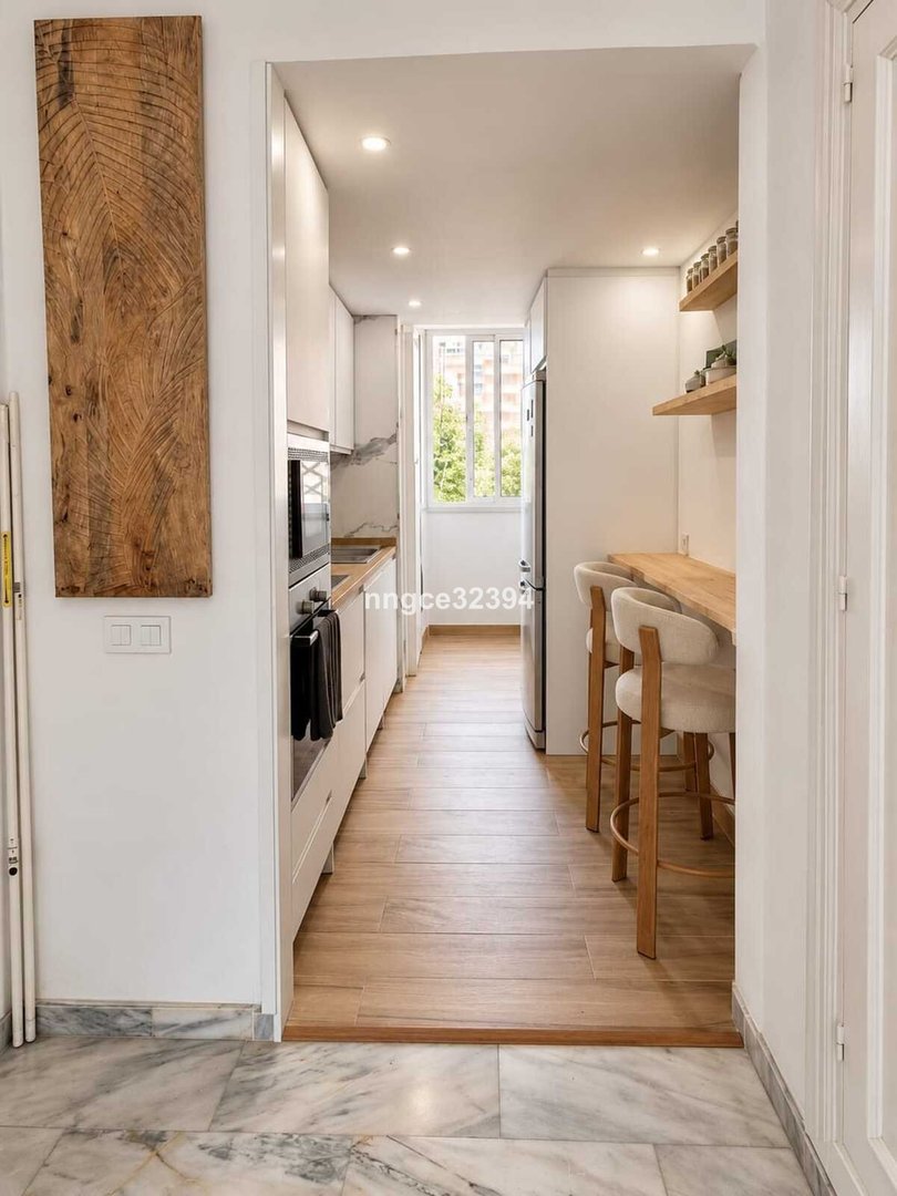 2 Bed Middle Floor Apartment in New Golden Mile