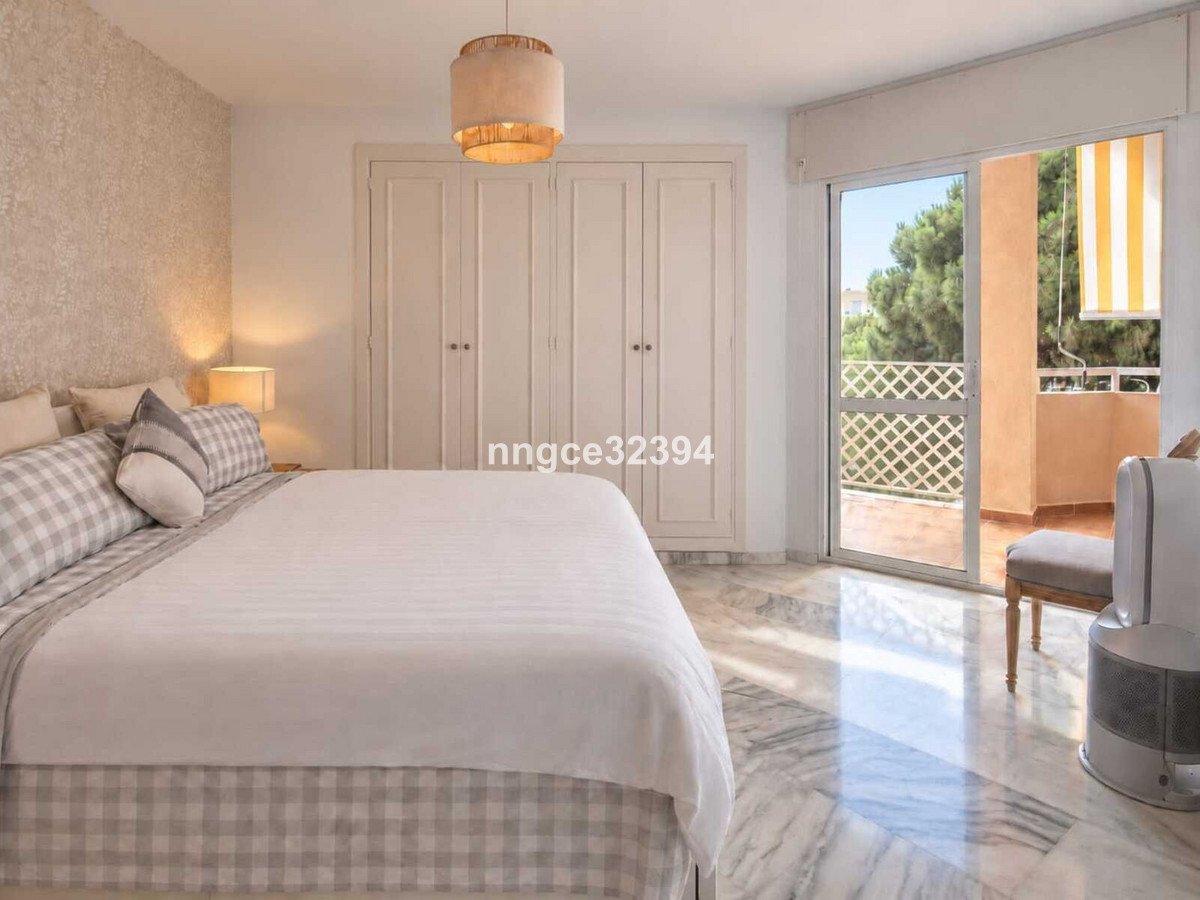 2 Bed Middle Floor Apartment in New Golden Mile