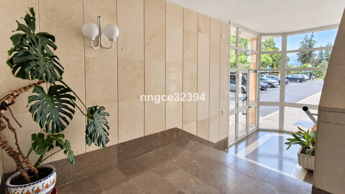 2 Bed Middle Floor Apartment in New Golden Mile