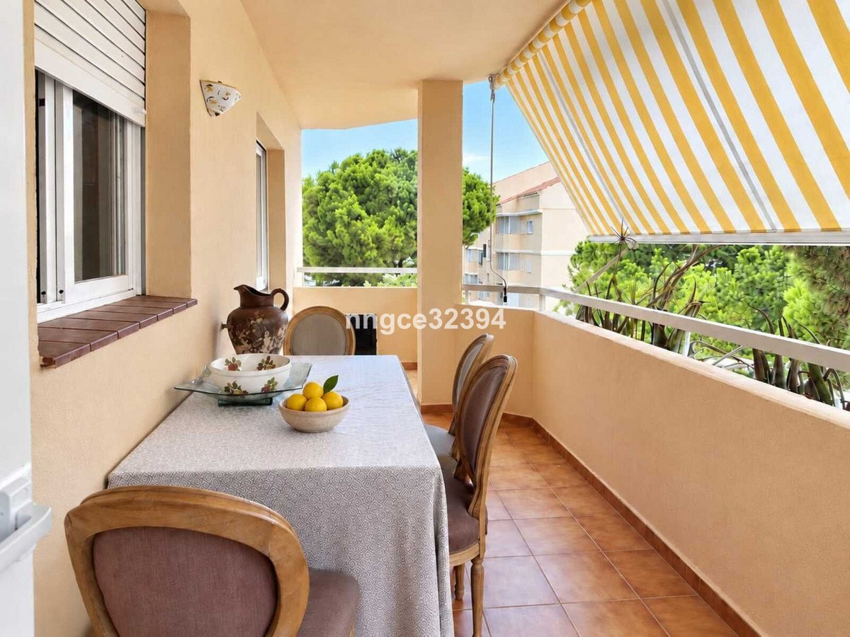 2 Bed Middle Floor Apartment in New Golden Mile