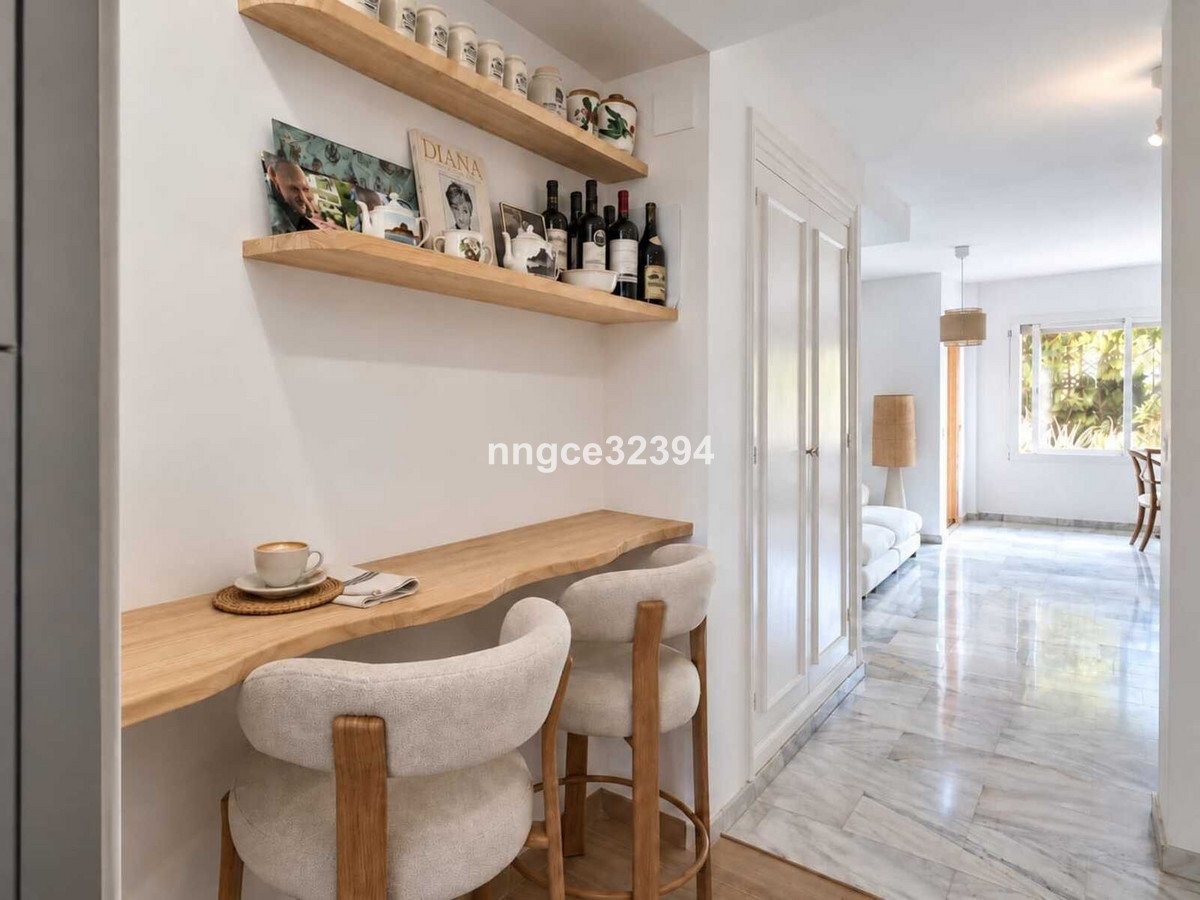 2 Bed Middle Floor Apartment in New Golden Mile