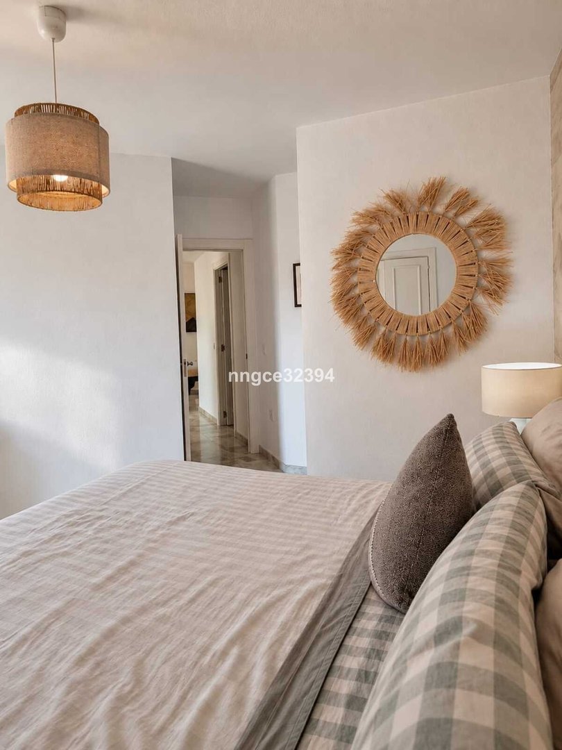 2 Bed Middle Floor Apartment in New Golden Mile