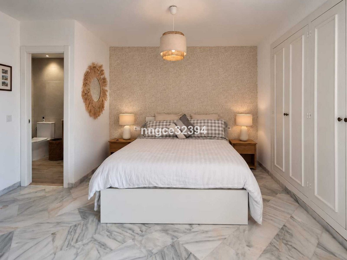 2 Bed Middle Floor Apartment in New Golden Mile