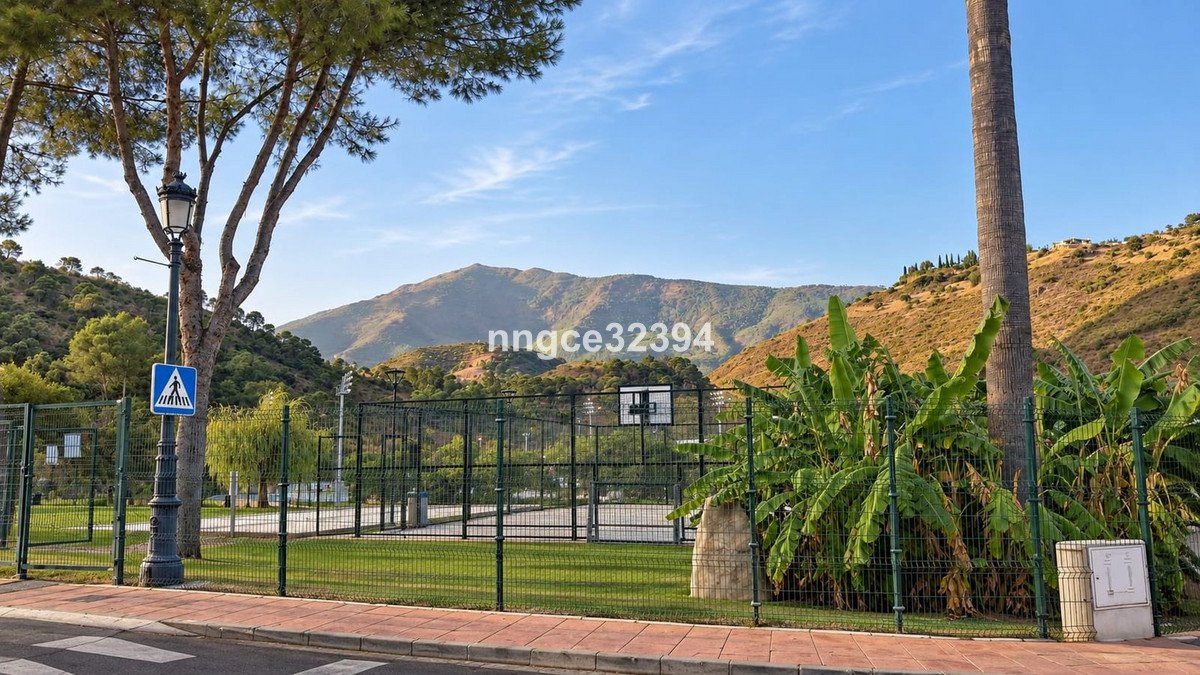 3 Bed Ground Floor Apartment in Benahavís