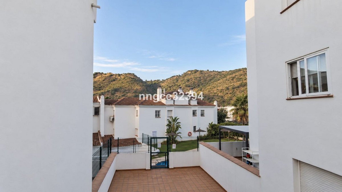 3 Bed Ground Floor Apartment in Benahavís
