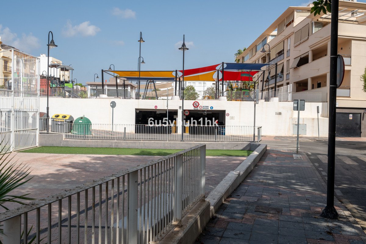 2 Bed Middle Floor Apartment in Las Lagunas