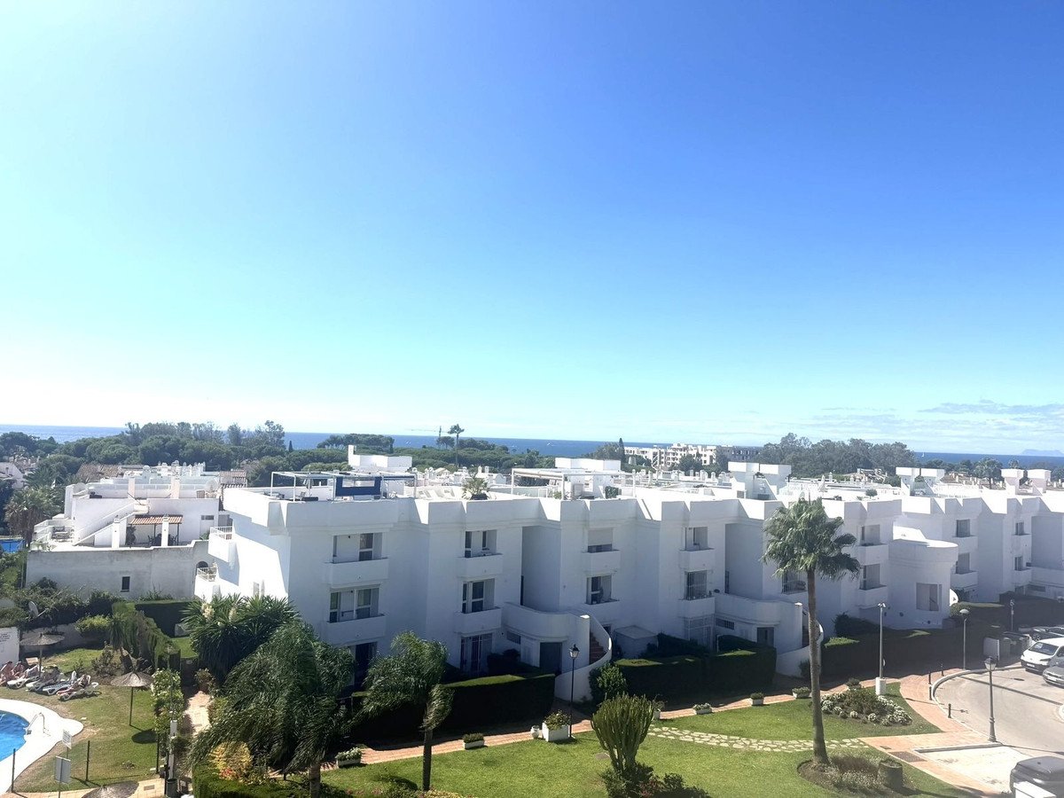 3 Bed Penthouse Duplex in El Paraiso