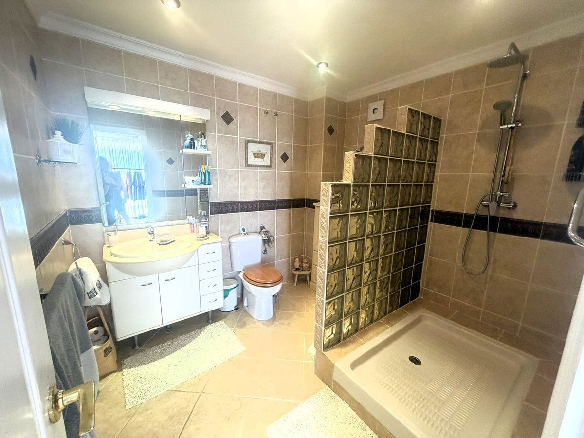 3 Bed Penthouse Duplex in El Paraiso