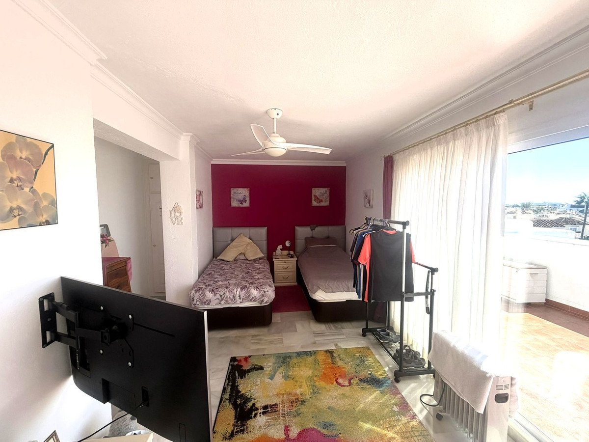 3 Bed Penthouse Duplex in El Paraiso