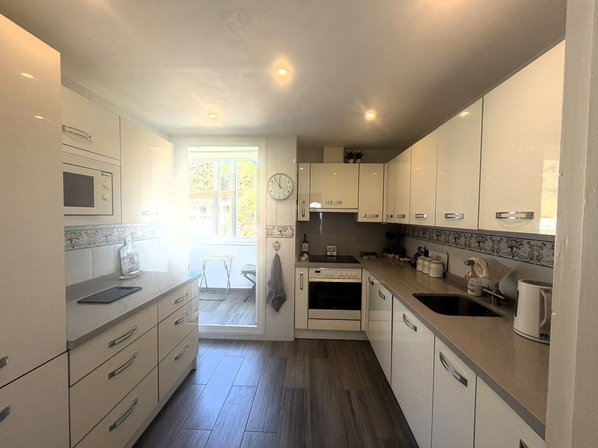 3 Bed Penthouse Duplex in El Paraiso