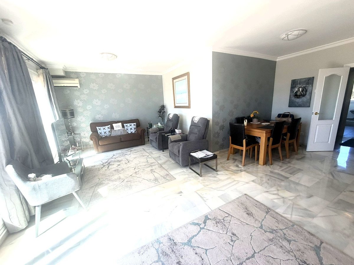 3 Bed Penthouse Duplex in El Paraiso