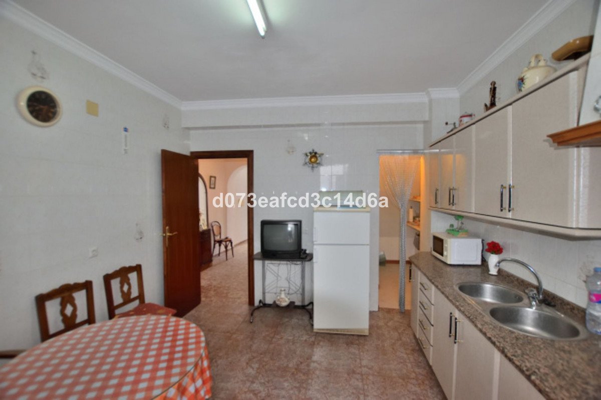 4 Bed Townhouse in Olvera