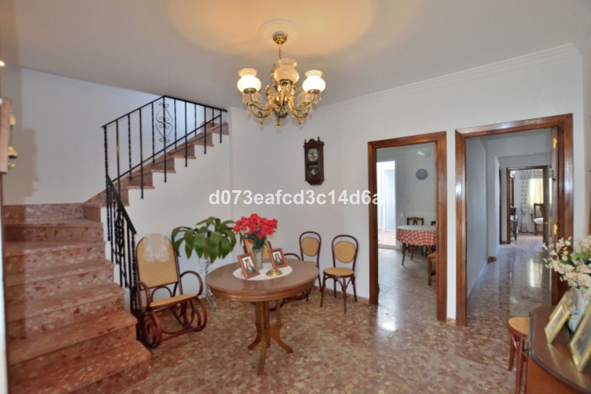 4 Bed Townhouse in Olvera