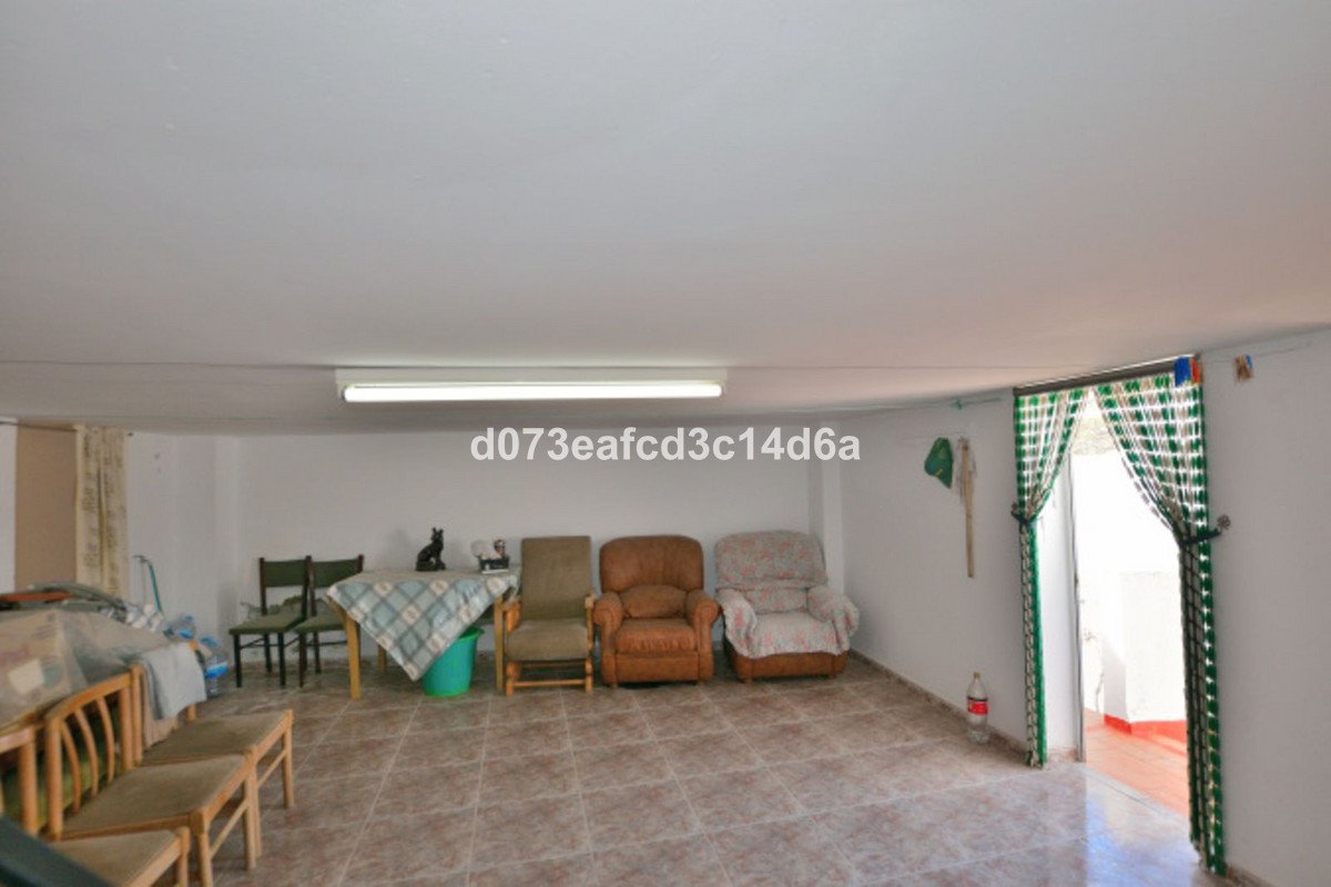 4 Bed Townhouse in Olvera