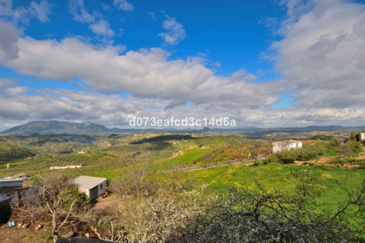 4 Bed Townhouse in Olvera