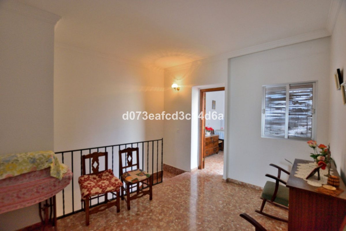 4 Bed Townhouse in Olvera