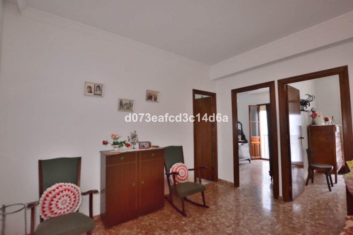 4 Bed Townhouse in Olvera