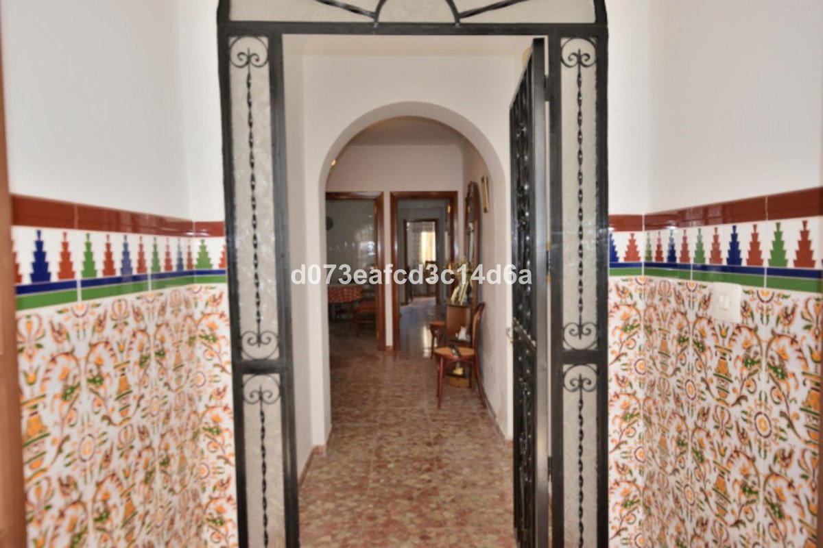 4 Bed Townhouse in Olvera