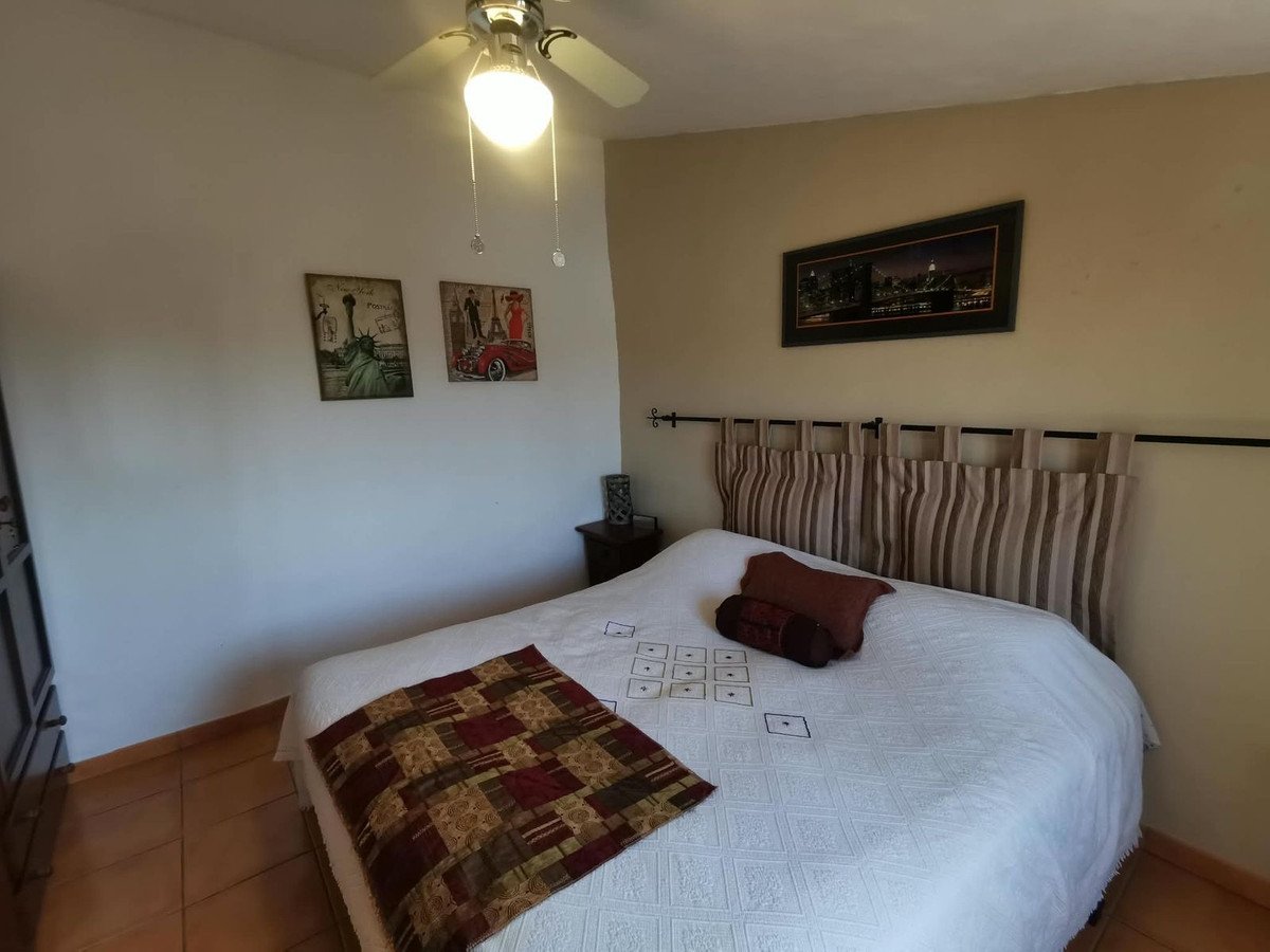 5 Bed Townhouse in Huércal-Overa