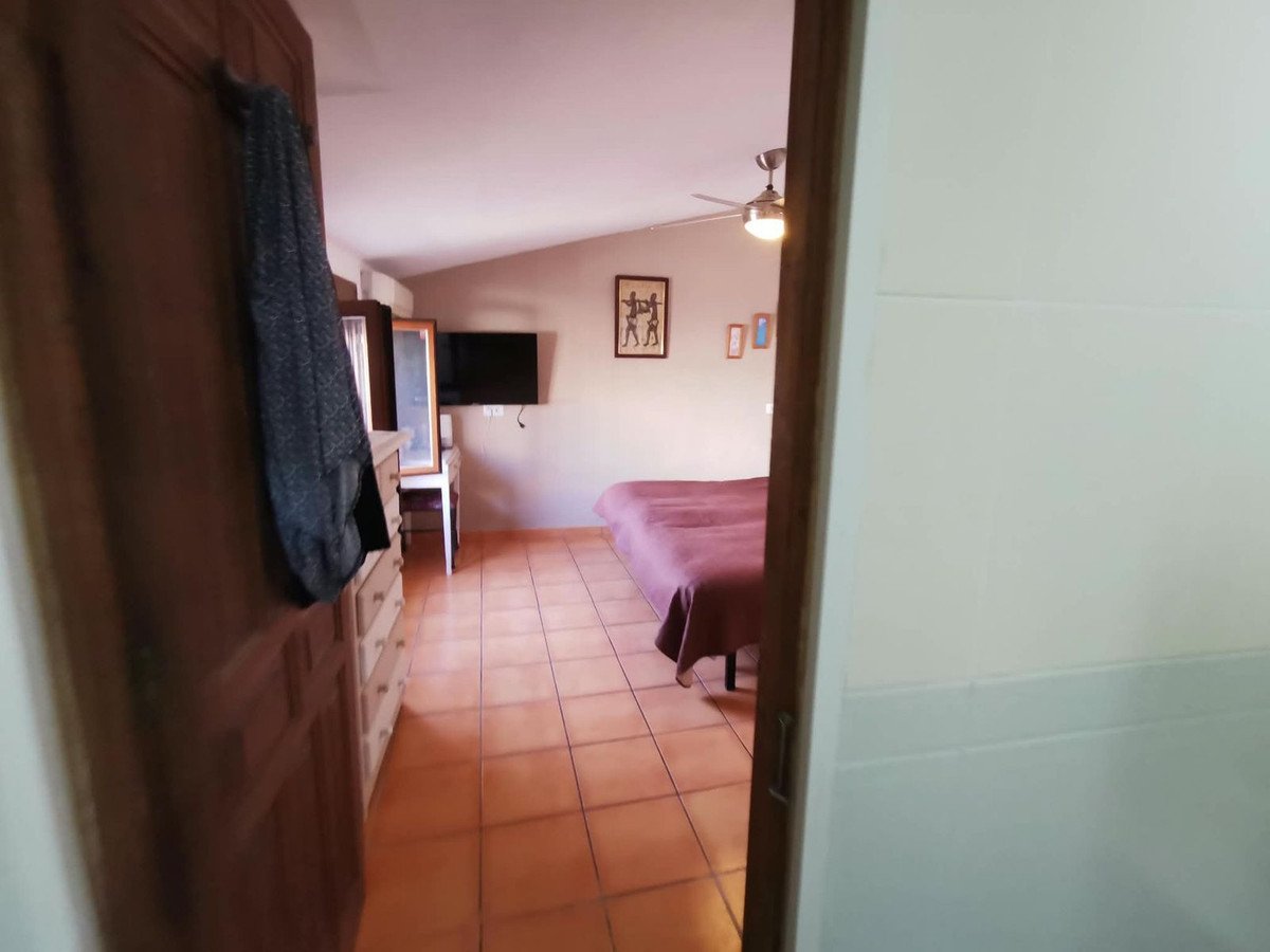 5 Bed Townhouse in Huércal-Overa